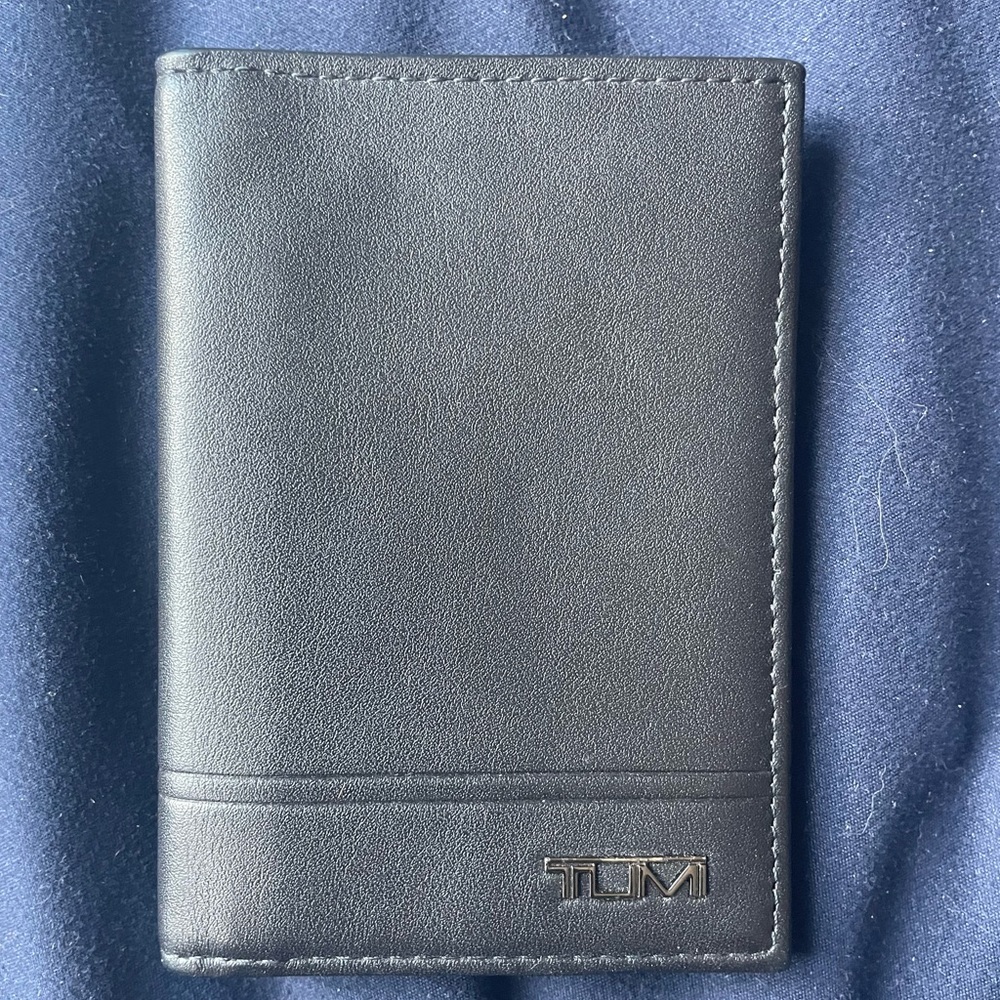 Tumi wallet